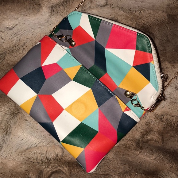 Multiple Color Chain Bag - Picture 2 of 4